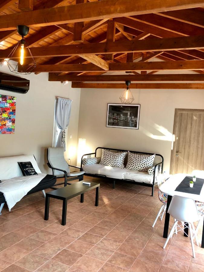 Villa Sunlit Pool House Posidhonía Esterno foto